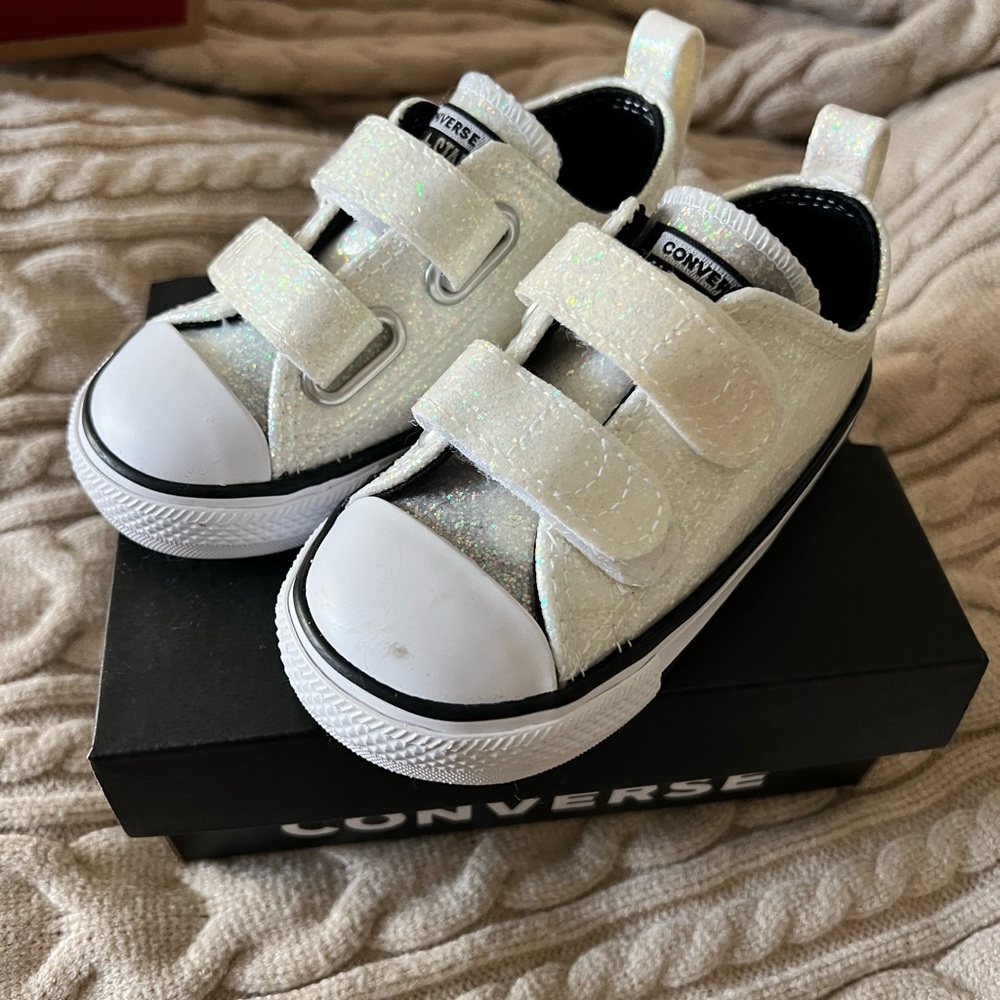 White sparkle converse